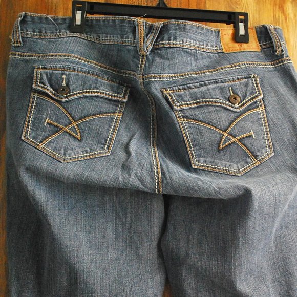 Amethyst Jeans Women's Boot Cut in Blue - Picture 1 of 8